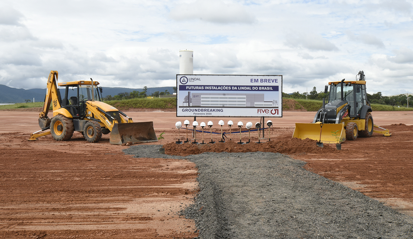 prefeito_visita__inicio_bras_lindal-1_49488353466_o